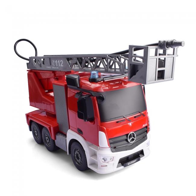 RC Free Wheel Water Fire Truck (Licenciado por Mercedes Benz)